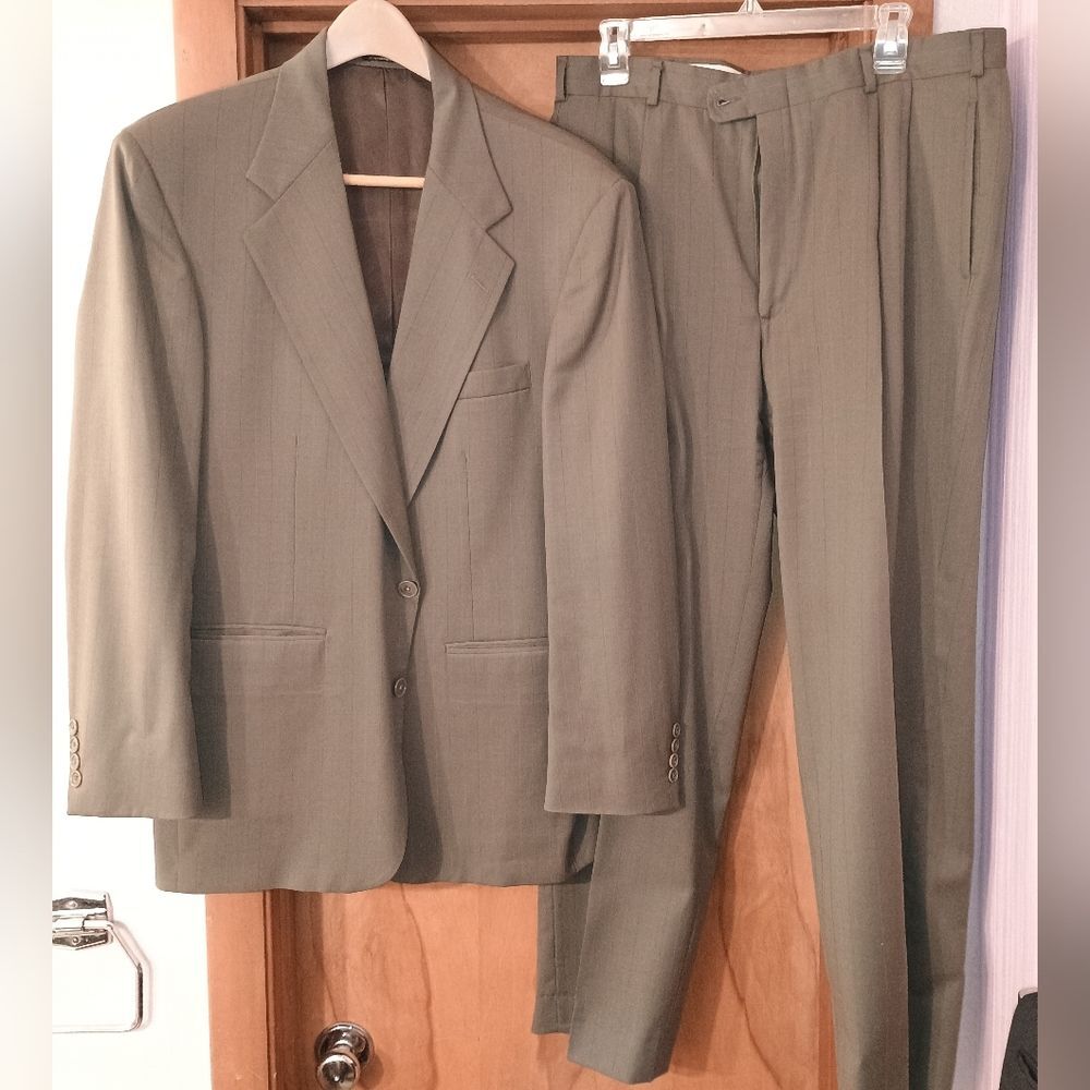 Hamrick's Men’s suit jacket and slacks pants green gray 42R 44R